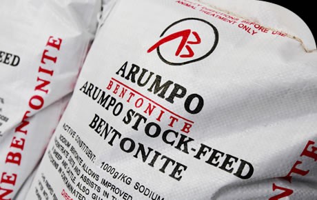 Buy Arumpo Bentonite Granular 25kg Online | Stockfeed - AIRR